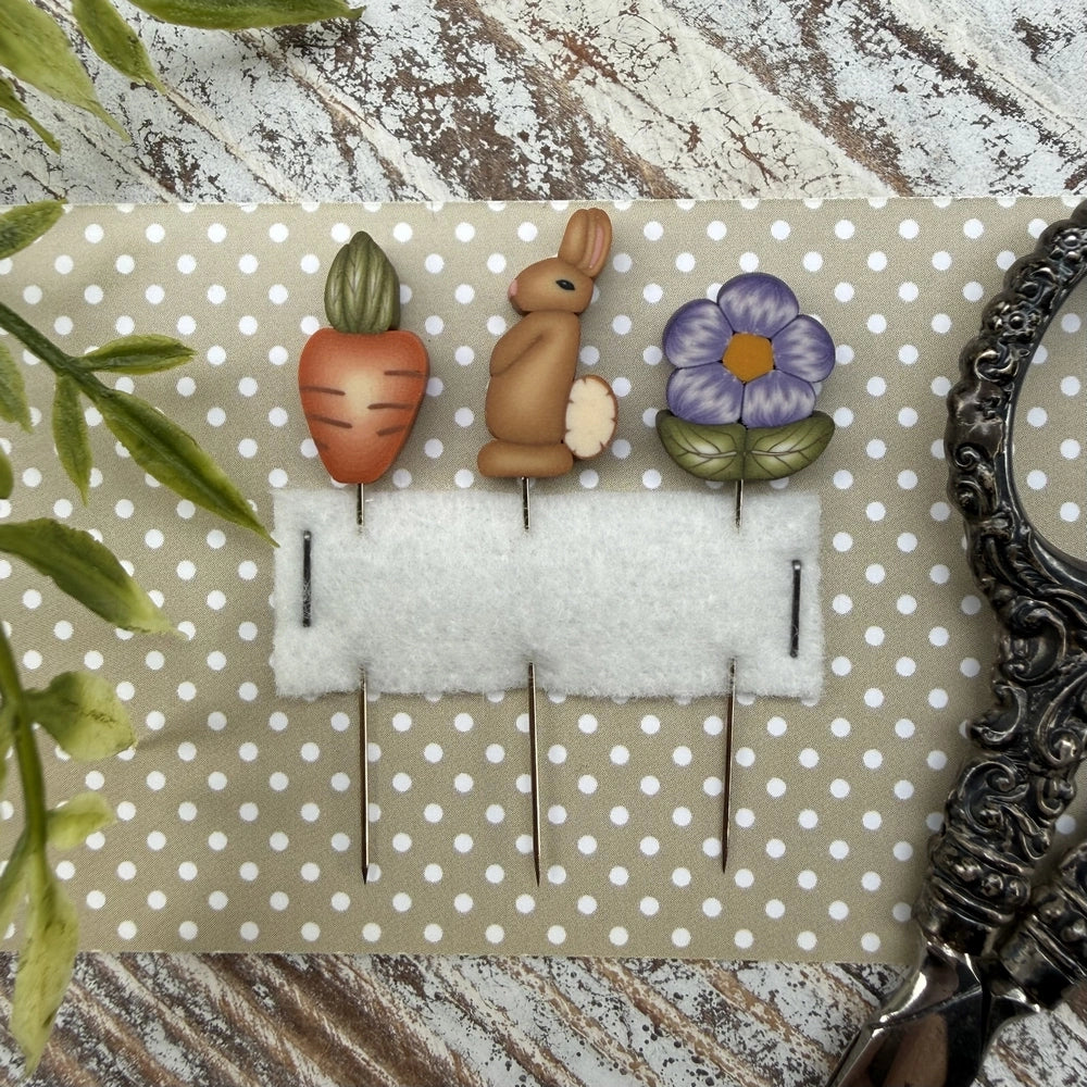 Puntini Puntini CARROT PARTY Pins