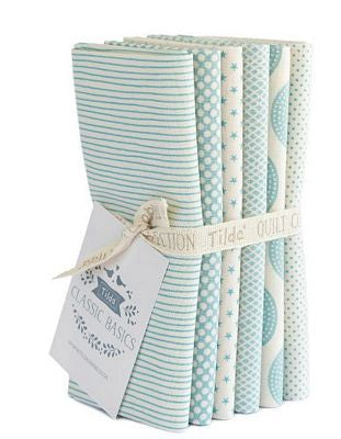 Basic Classics Fat Quarter Bundle Light Blue TIL300035
